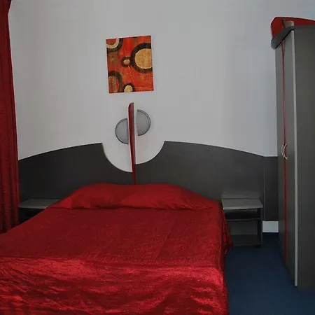 City Mark Hotel 2*