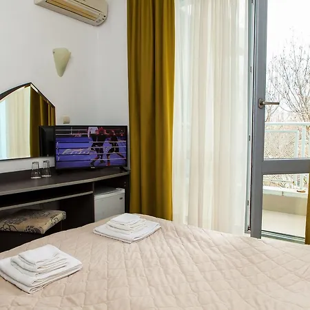 City Mark Hotel 2*