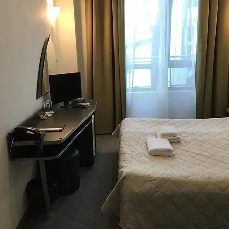 Hotel City Mark 2*